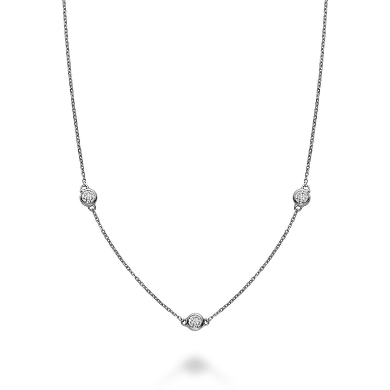 Collier à diamants.