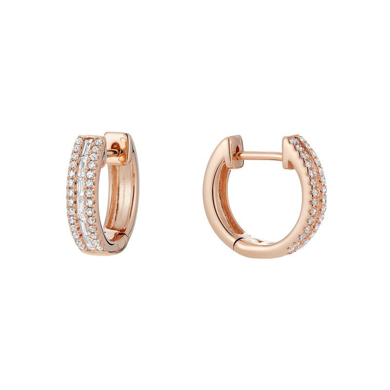 Boucles d'oreilles type huggies.